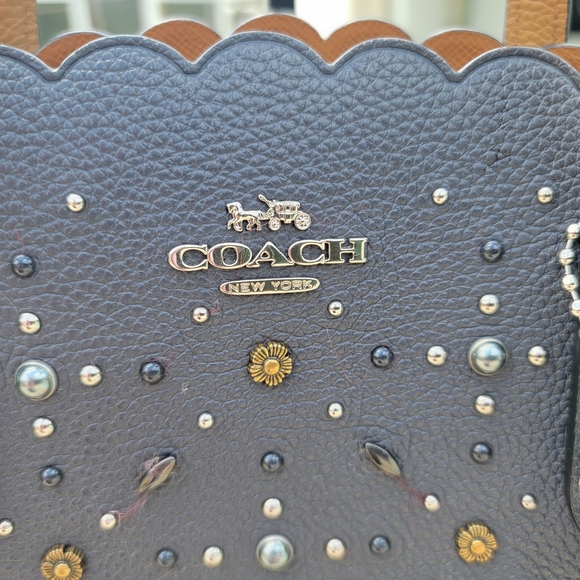 GUC Coach Charlie Carry All 28 In Midnight With Prarie Rivets(Interior Flaw) - Picture 9 of 16
